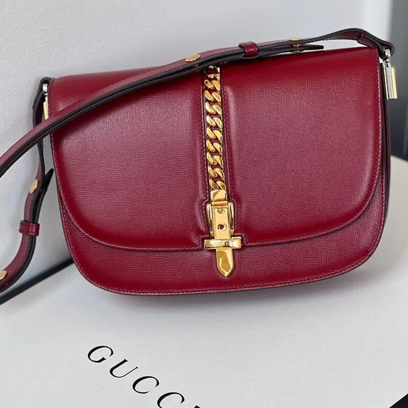 Gucci Sylvie 1969 leather shoulder bag in red NWT - Picture 1 of 9